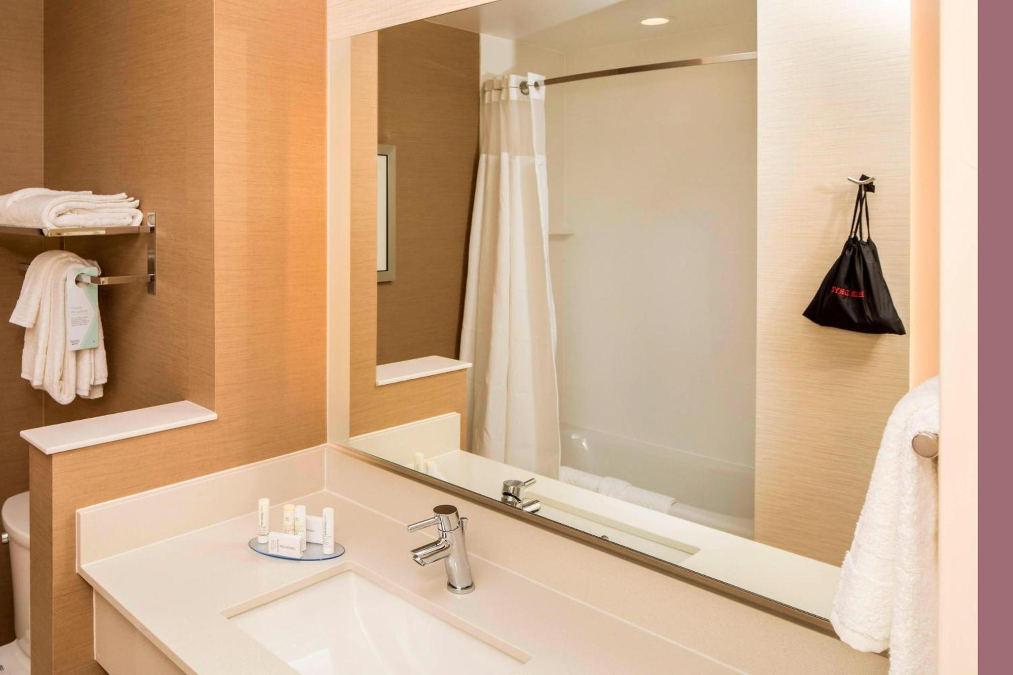 Fairfield Inn & Suites By Marriott Pittsburgh North/Mccandless Crossing McCandless Township Buitenkant foto